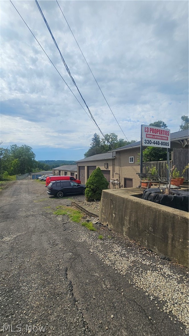 562 Brookfield Avenue Brookfield OH 44438