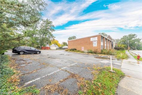 2150 Warren Road Lakewood OH 44107