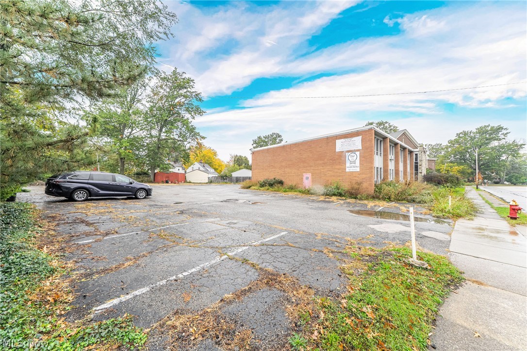 2150 Warren Road Lakewood OH 44107