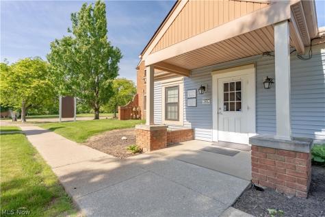 133 Wilbur Drive NE North Canton OH 44720