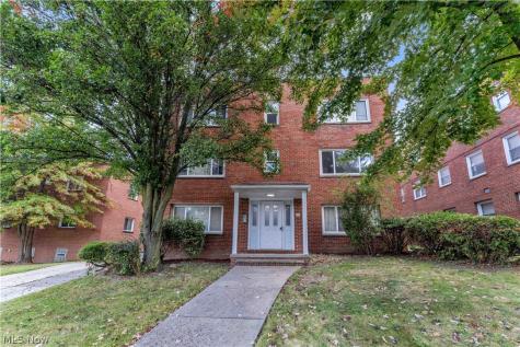 2649 Noble Road Cleveland Heights OH 44121