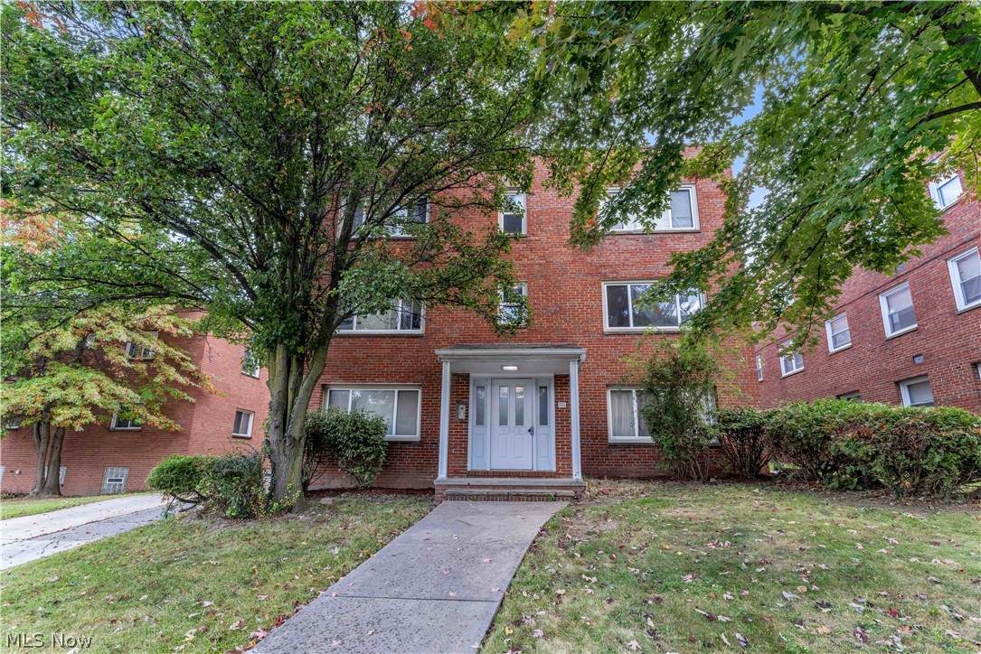 2649 Noble Road Cleveland Heights OH 44121