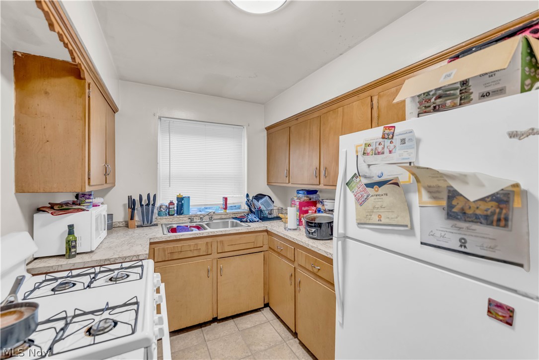 2649 Noble Road Cleveland Heights OH 44121