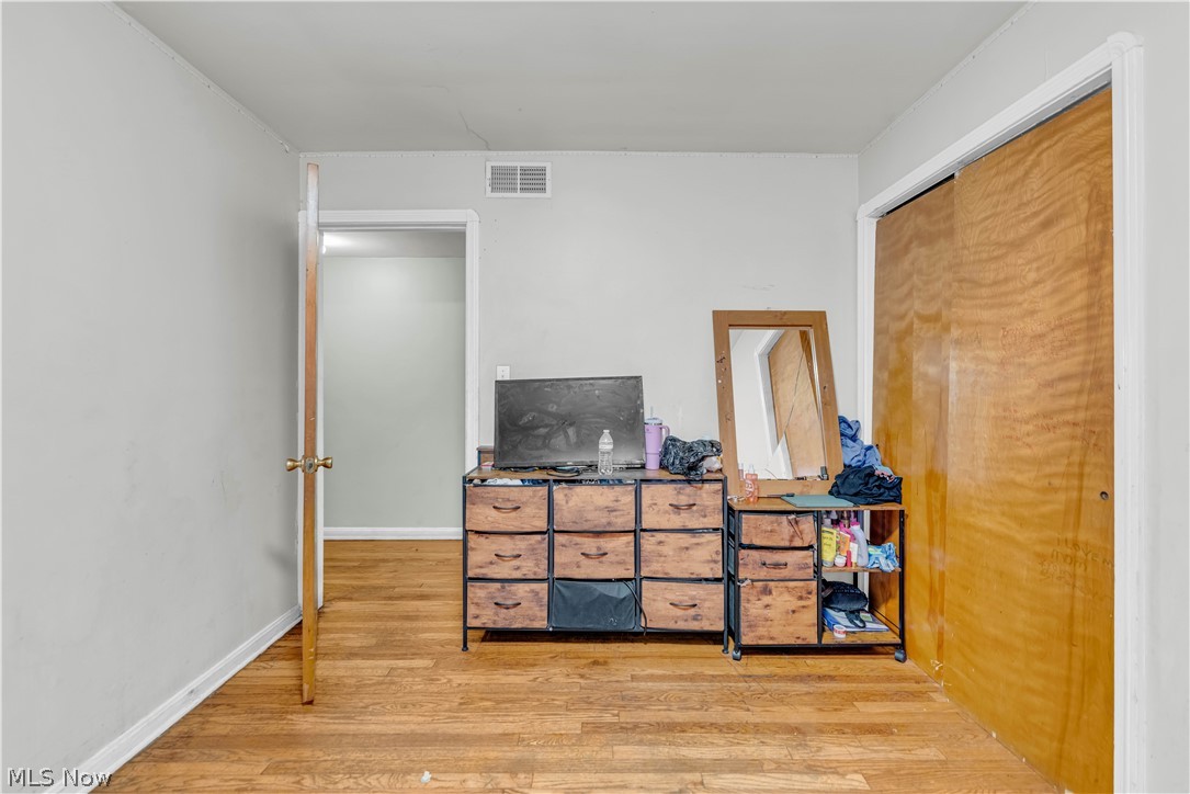 2649 Noble Road Cleveland Heights OH 44121
