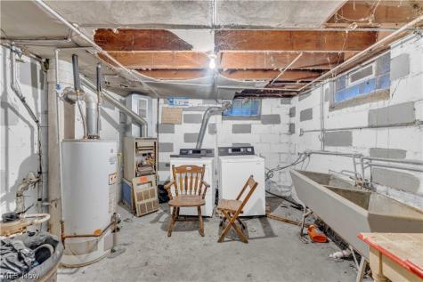 2649 Noble Road Cleveland Heights OH 44121