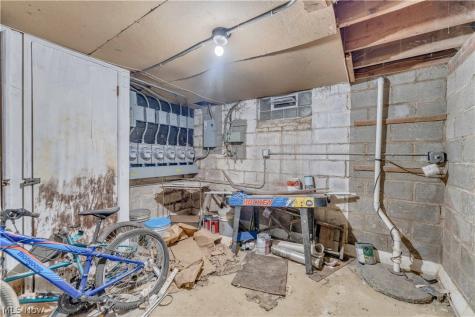 2649 Noble Road Cleveland Heights OH 44121