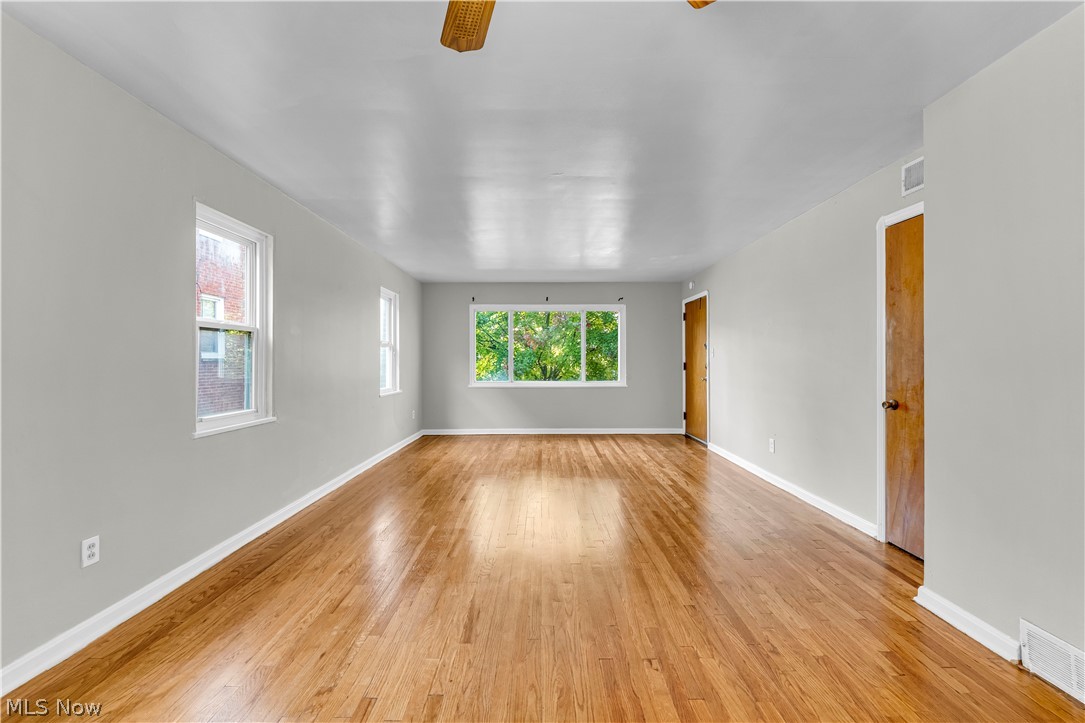 2649 Noble Road Cleveland Heights OH 44121