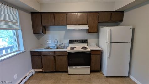 2597 Cory Avenue Akron OH 44314