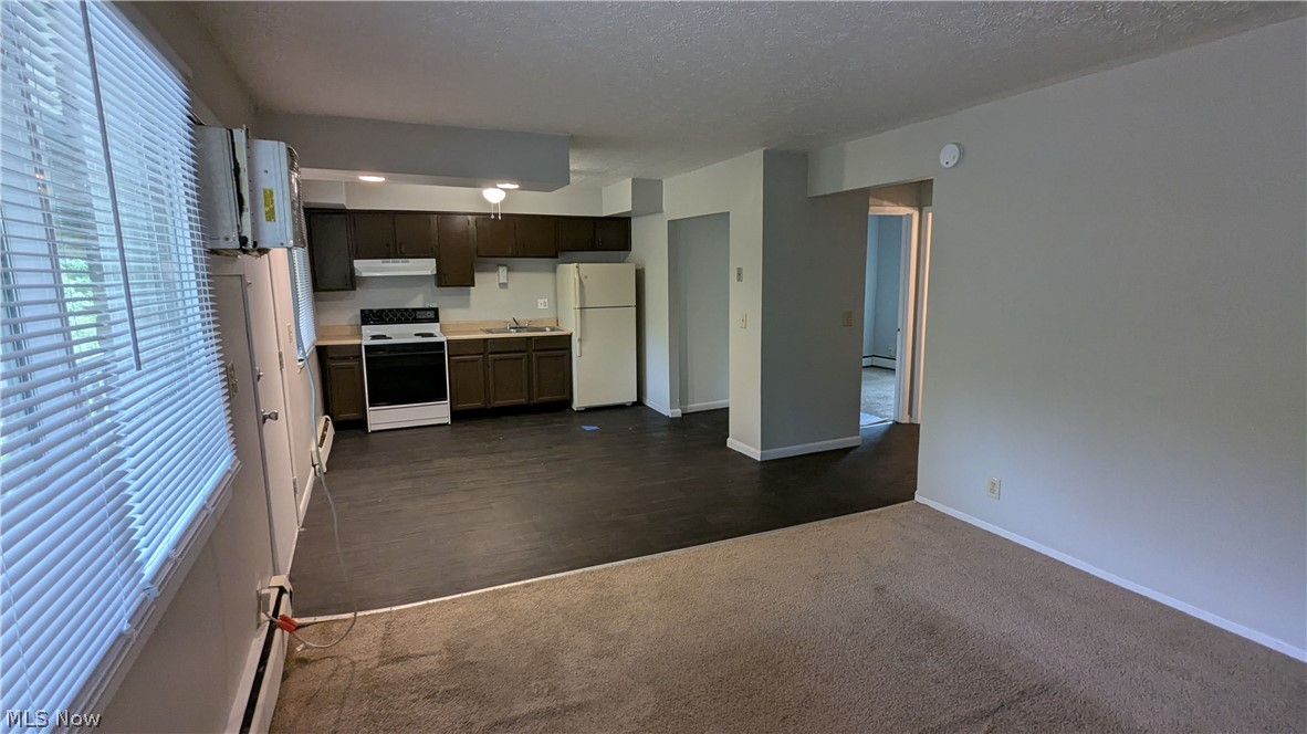 2597 Cory Avenue Akron OH 44314