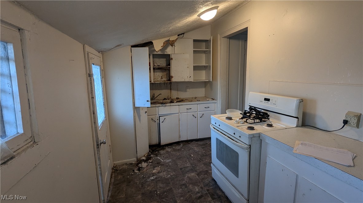 2227 6th Street SW Akron OH 44314