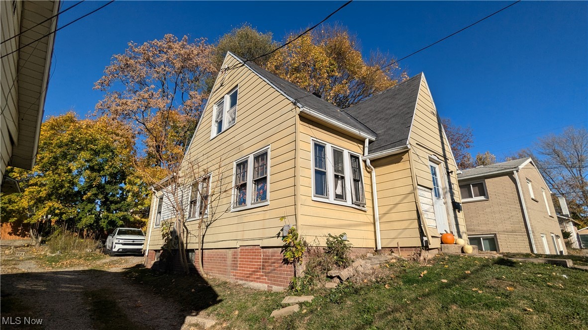 2227 6th Street SW Akron OH 44314