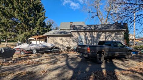 2227 6th Street SW Akron OH 44314