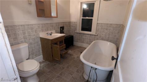 2227 6th Street SW Akron OH 44314