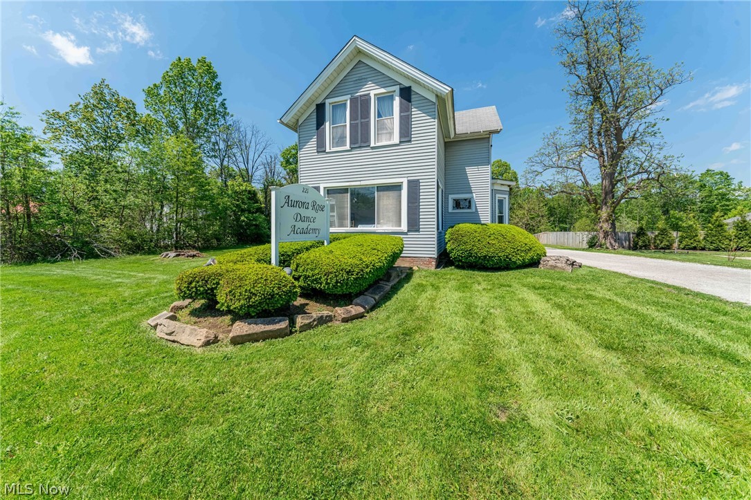 221 E Garfield Road Aurora OH 44202