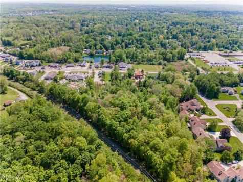 221 E Garfield Road Aurora OH 44202