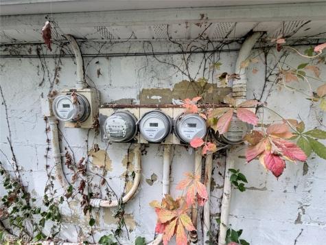 1842 Grace Road Akron OH 44312