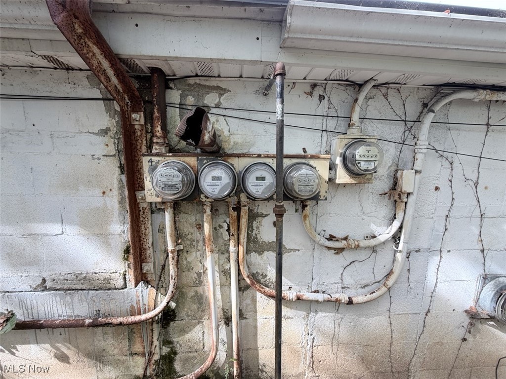 1842 Grace Road Akron OH 44312