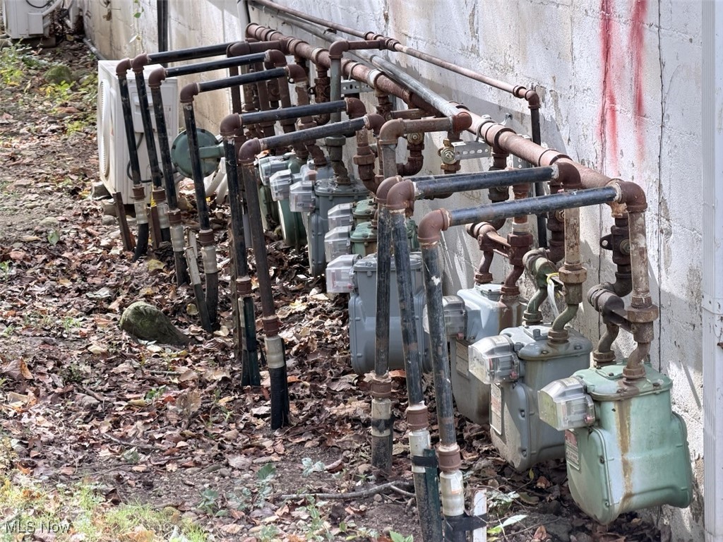 1842 Grace Road Akron OH 44312