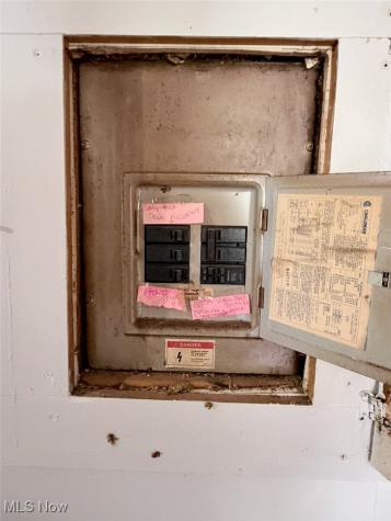 1842 Grace Road Akron OH 44312