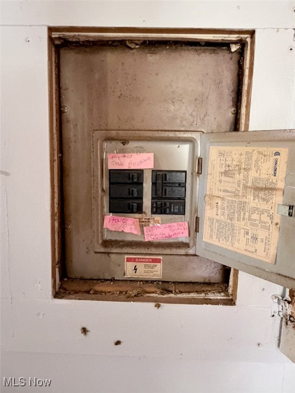 1842 Grace Road Akron OH 44312