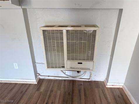 1842 Grace Road Akron OH 44312