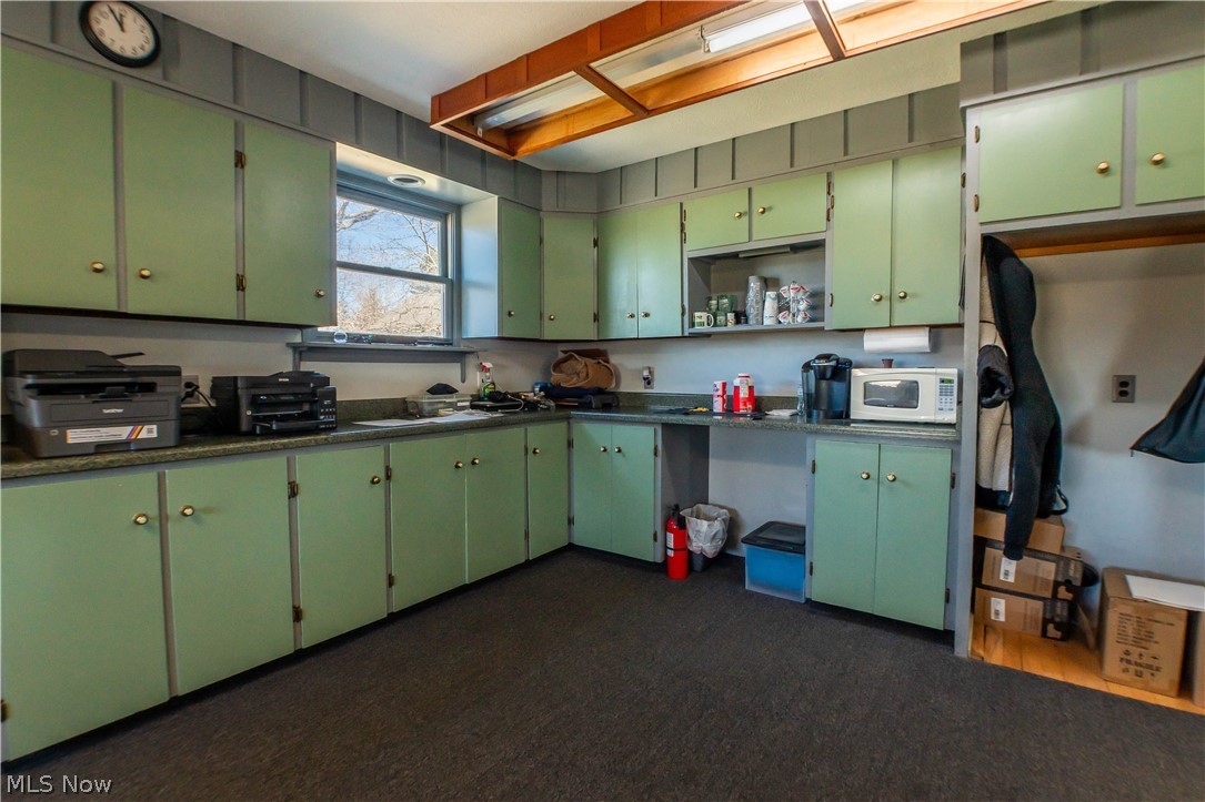 13390 Ravenna Avenue NE Hartville OH 44632