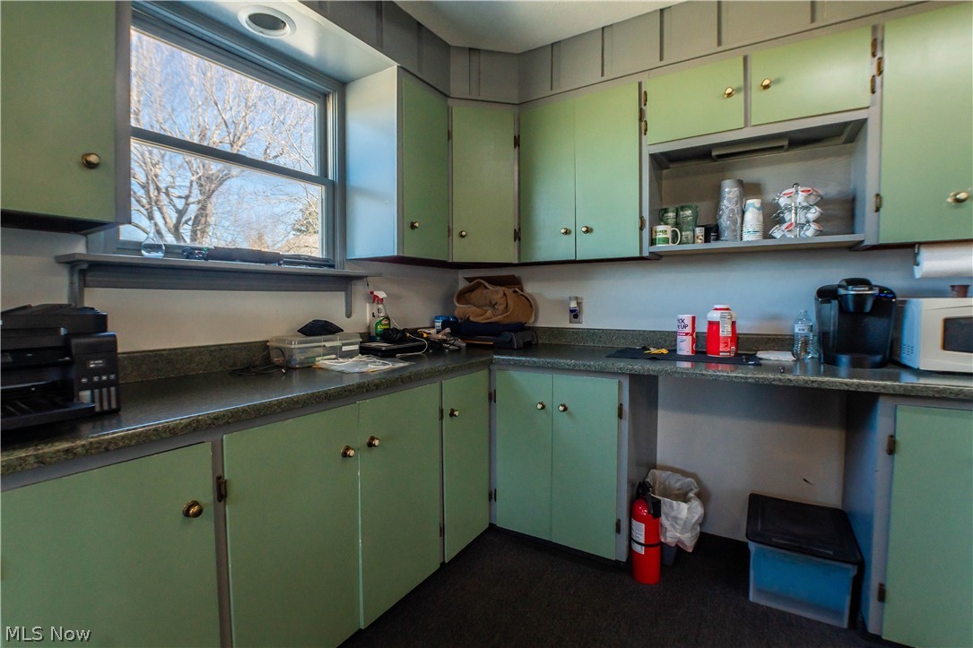 13390 Ravenna Avenue NE Hartville OH 44632