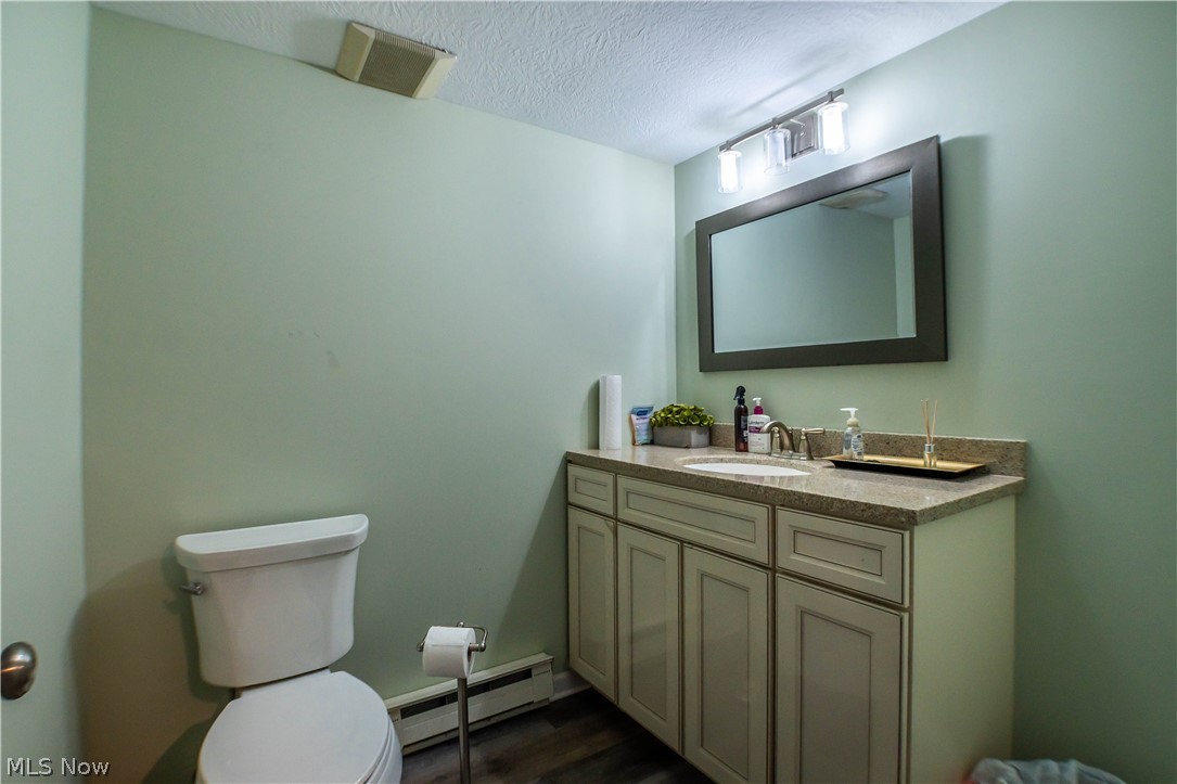 13390 Ravenna Avenue NE Hartville OH 44632