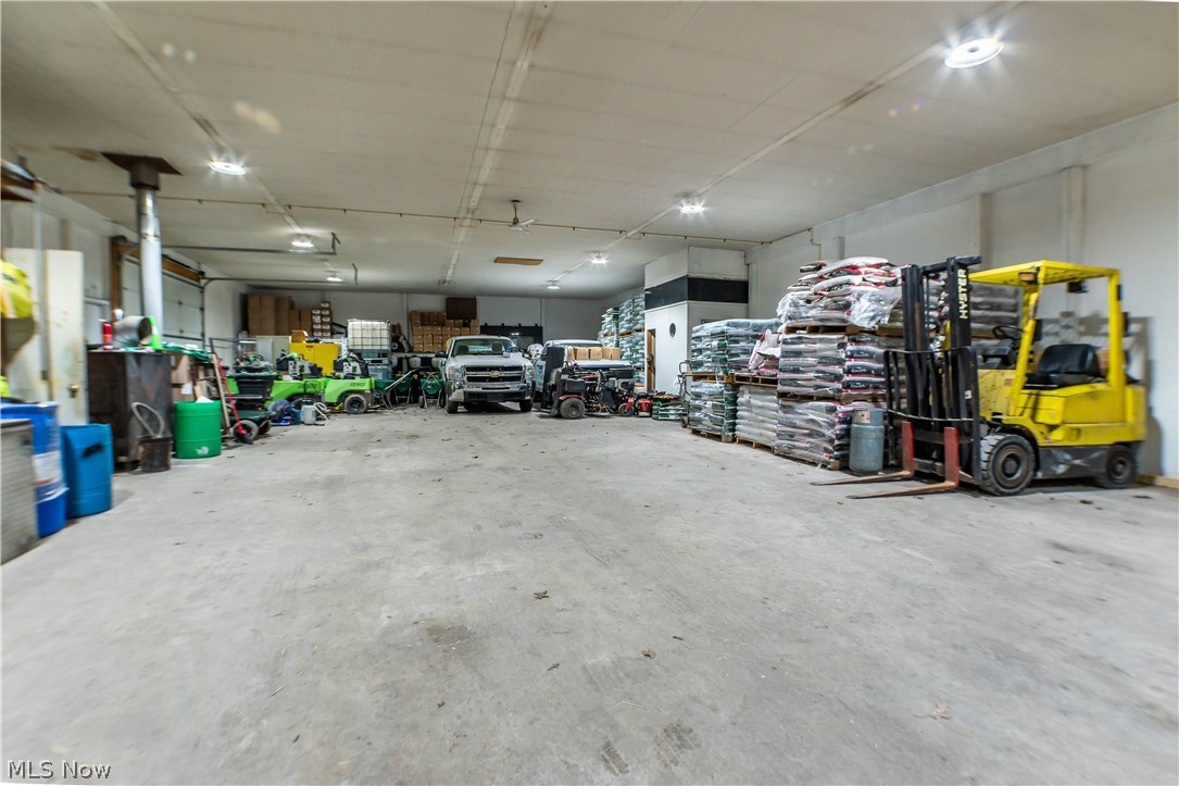 13390 Ravenna Avenue NE Hartville OH 44632