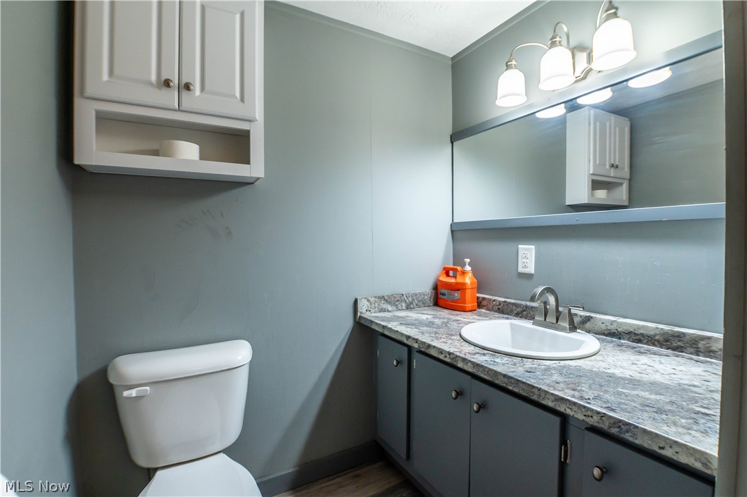 13390 Ravenna Avenue NE Hartville OH 44632