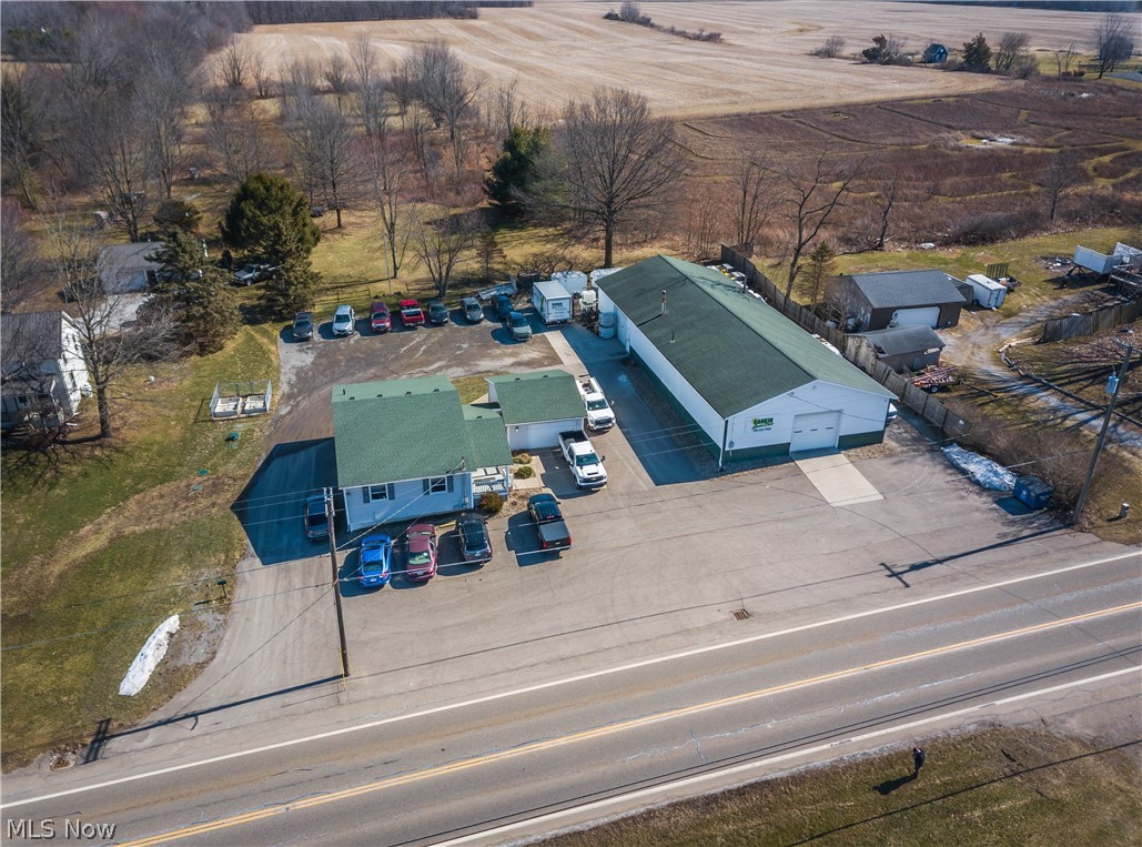 13390 Ravenna Avenue NE Hartville OH 44632