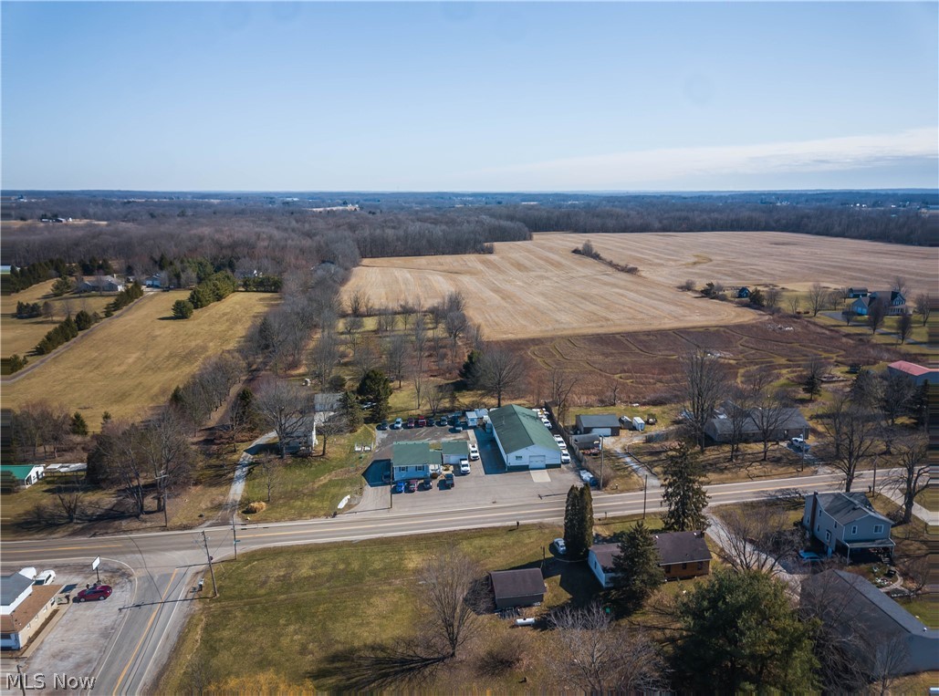 13390 Ravenna Avenue NE Hartville OH 44632