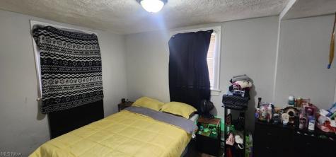 2174 W 103 Cleveland OH 44102