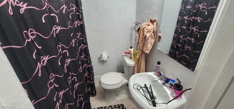 2174 W 103 Cleveland OH 44102