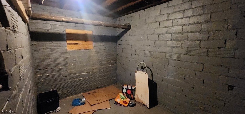 2174 W 103 Cleveland OH 44102
