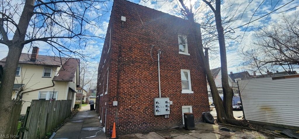 2174 W 103 Cleveland OH 44102