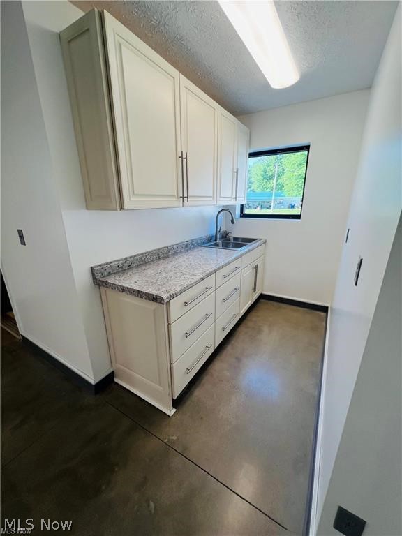 3019 Parkman Road NW Southington OH 44470