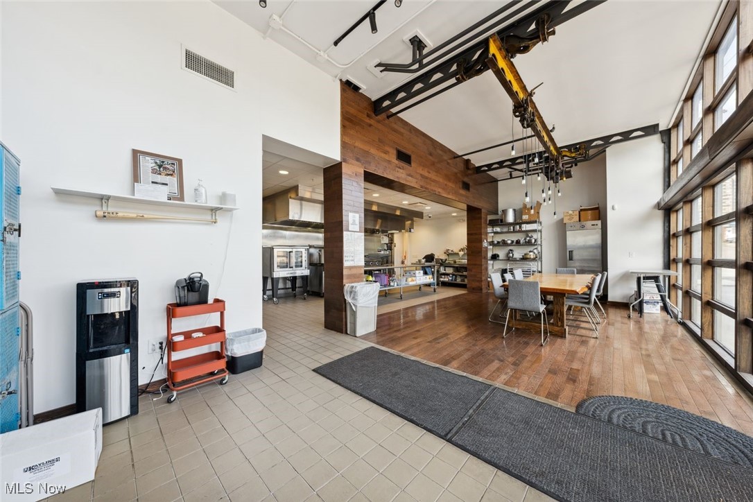 2220 Superior Viaduct Cleveland OH 44113