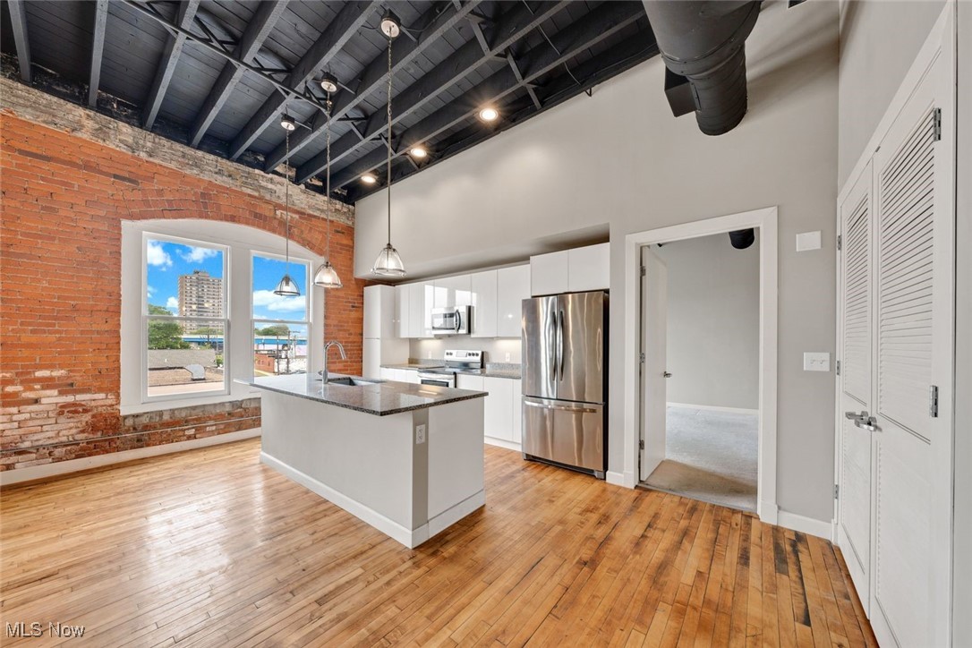 2220 Superior Viaduct Cleveland OH 44113