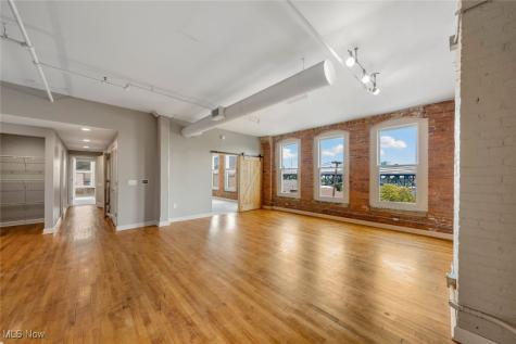 2220 Superior Viaduct Cleveland OH 44113