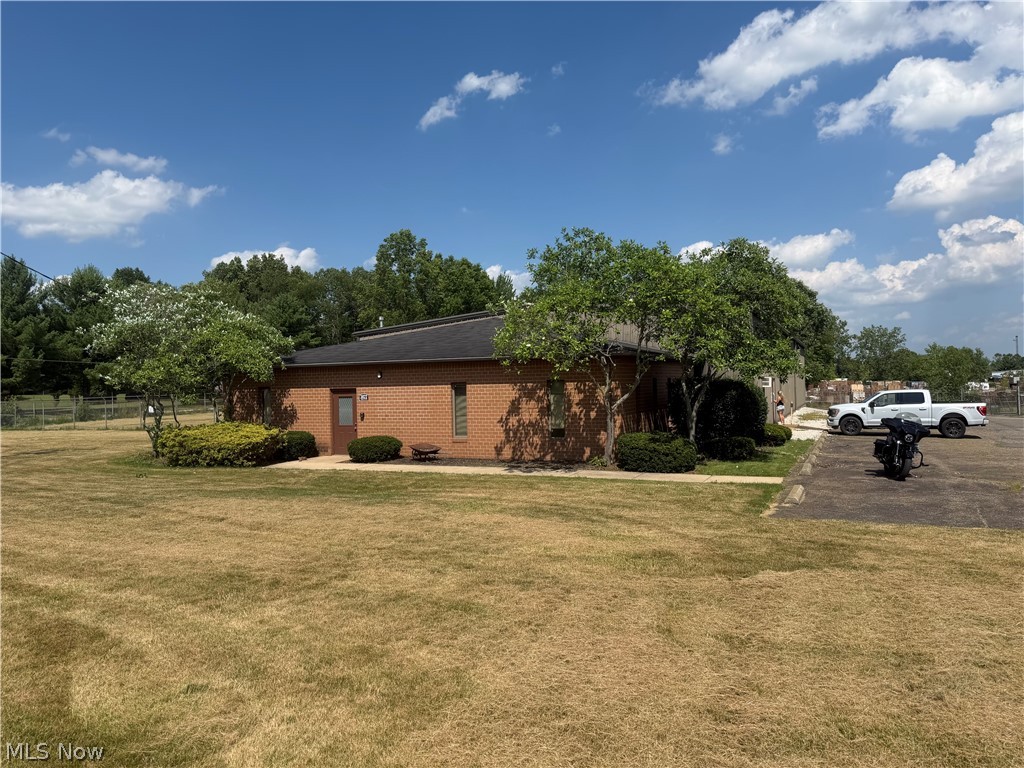 3822 Victory Avenue Louisville OH 44641