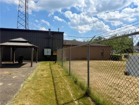 3822 Victory Avenue Louisville OH 44641