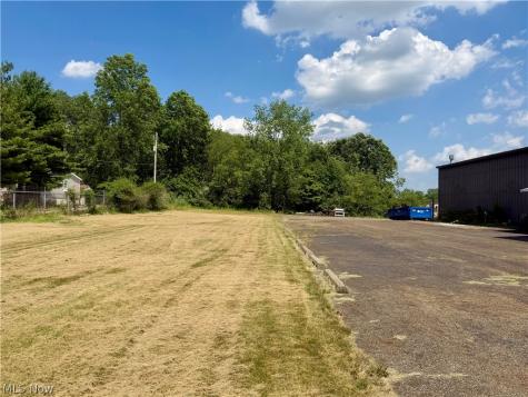 3822 Victory Avenue Louisville OH 44641