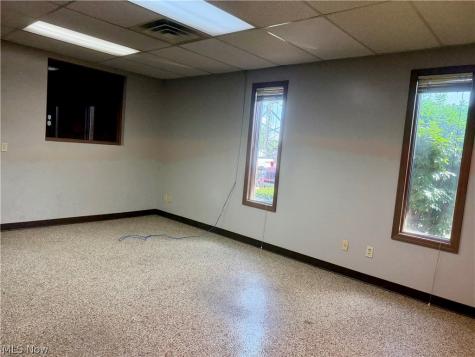 3822 Victory Avenue Louisville OH 44641