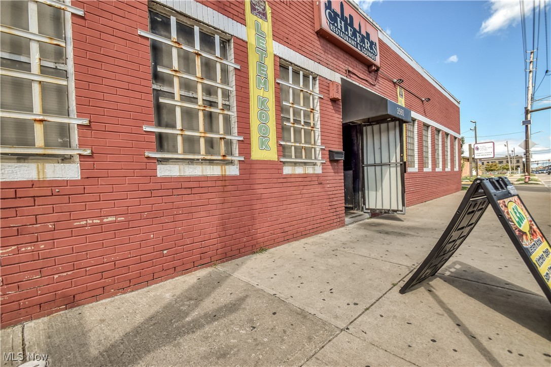 3560 E 93rd Street Cleveland OH 44105