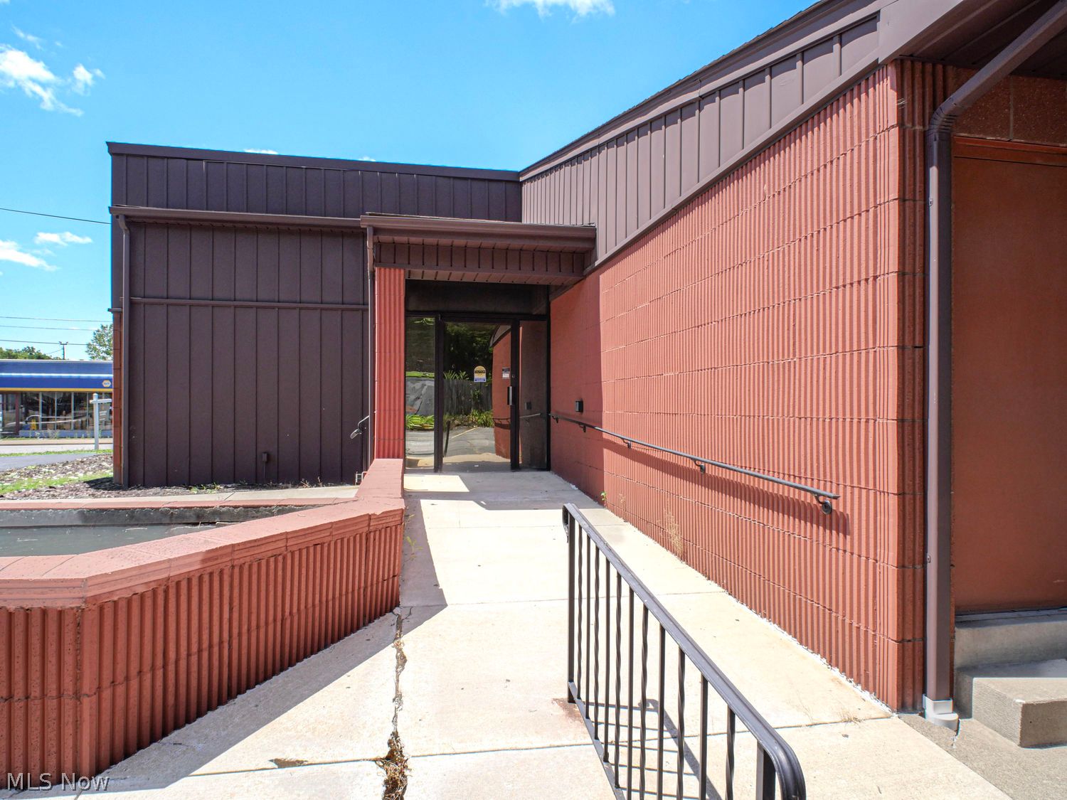 603 N State Street Girard OH 44420