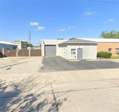 157 Kenwood Street Elyria OH 44035