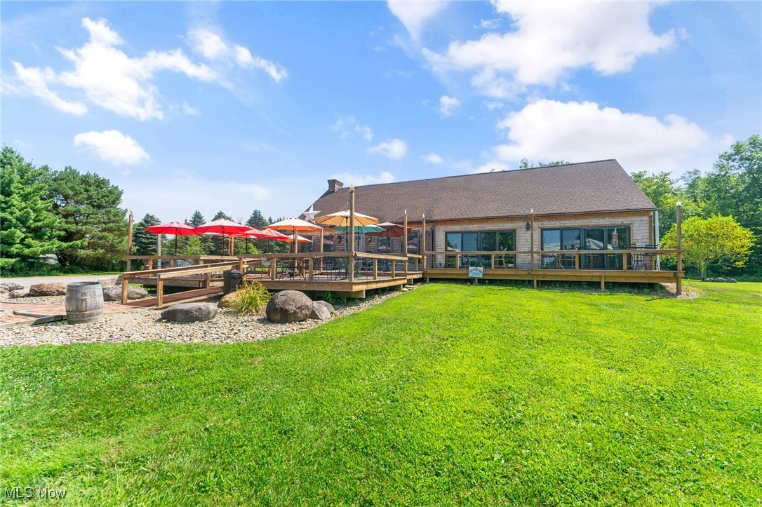 2576 Davis Peck Road Cortland OH 44410