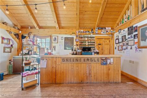 2576 Davis Peck Road Cortland OH 44410