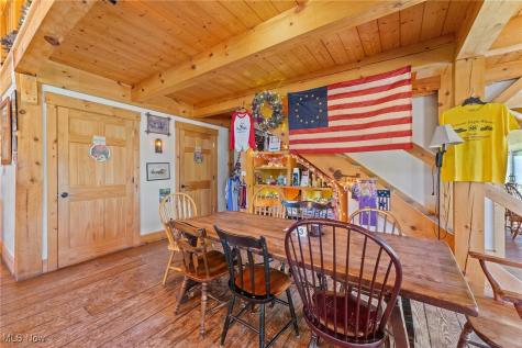 2576 Davis Peck Road Cortland OH 44410